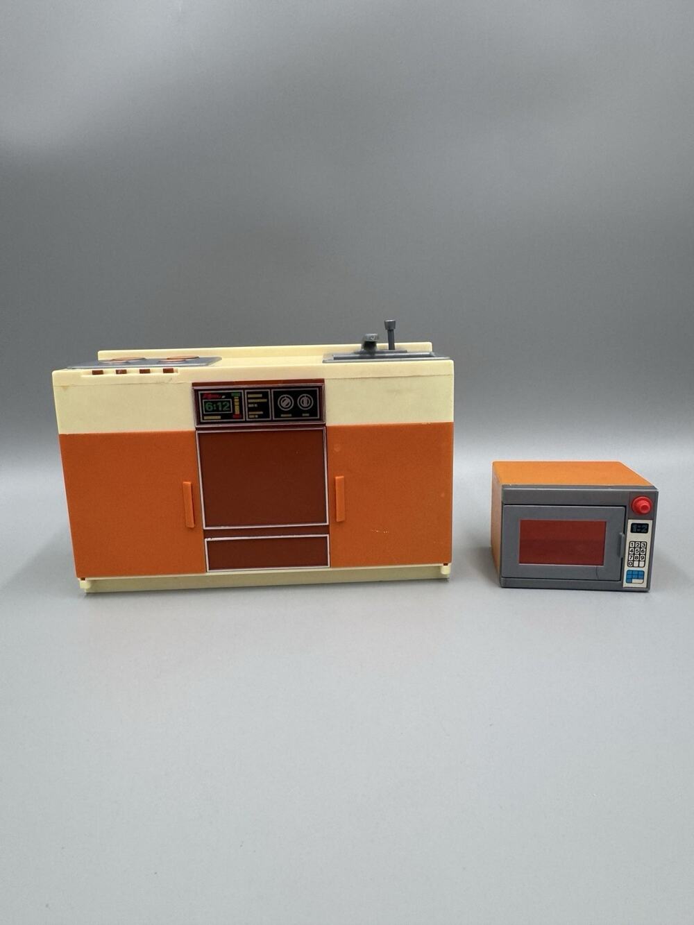 Vintage ARCO Fashion Doll Barbie Kitchen Play Set & Microwave Plastic